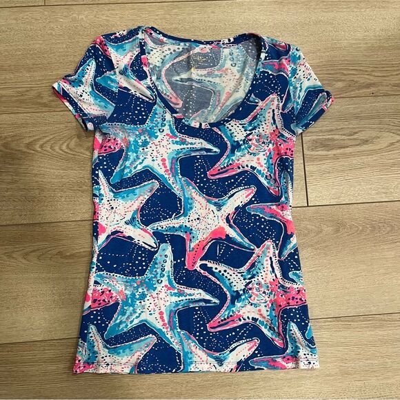 Lilly Pulitzer Dori Tee Blue Pink Starfish Scoop Neck Pima Cotton Size XXS - Picture 1 of 5